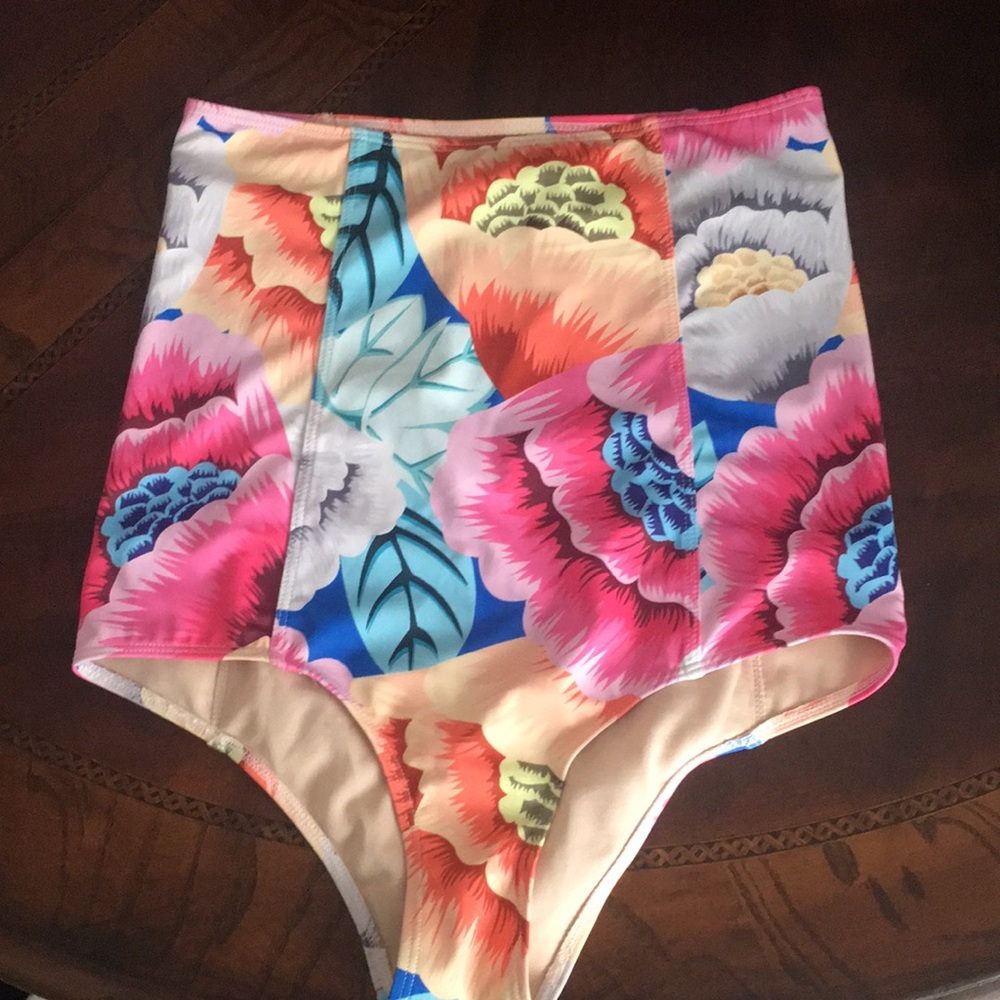 Sold Eeuc oversized floral extended high waist